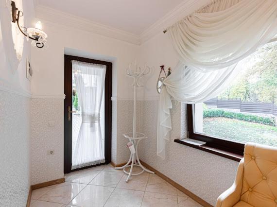 House In Lviv Villa Екстериор снимка